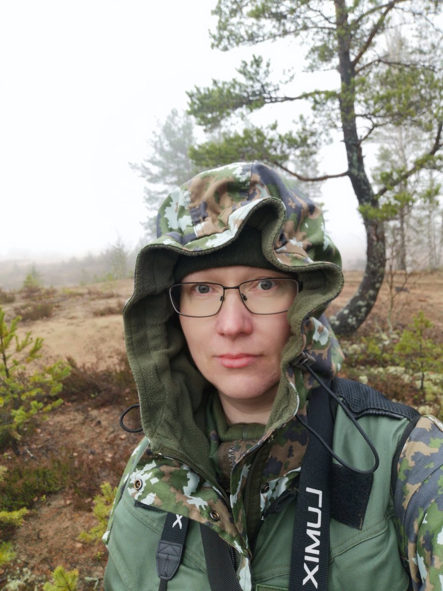 Saripoy's tweet photo. Tällä viikolla olin Tykistökoulun ampumaharjoituksessa! 💥👍 Ja jututin harjoitukseen osallistuneita, kirjoittamani jutun voi lukea tuolla: https://t.co/ANwqswCvX8 #maask #tykkah #tykistökoulu https://t.co/OtIvylqkRG