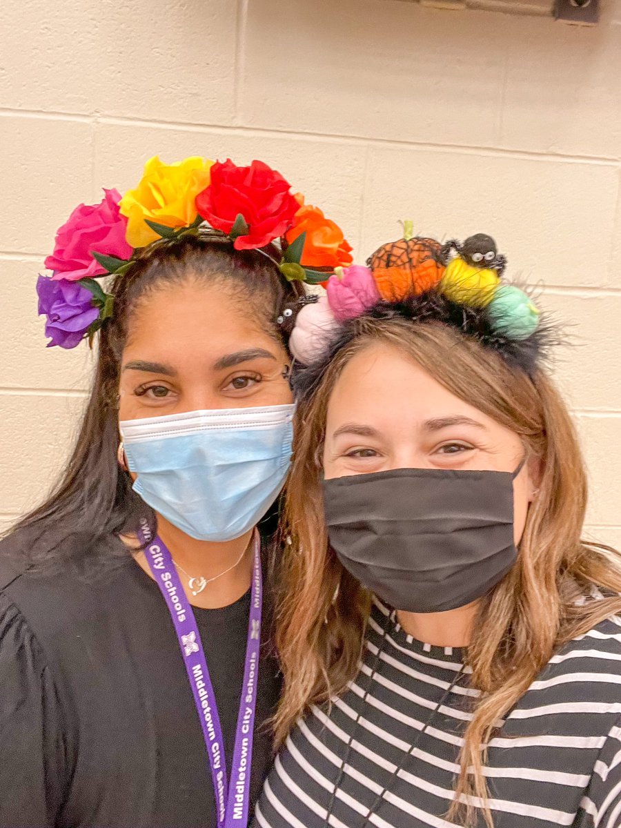Celebrating Halloween with <a href="/miguelinaFerra/">Mrs. Miguelina Duarte</a>! #CVBetterTogether #MiddieRising #Halloween