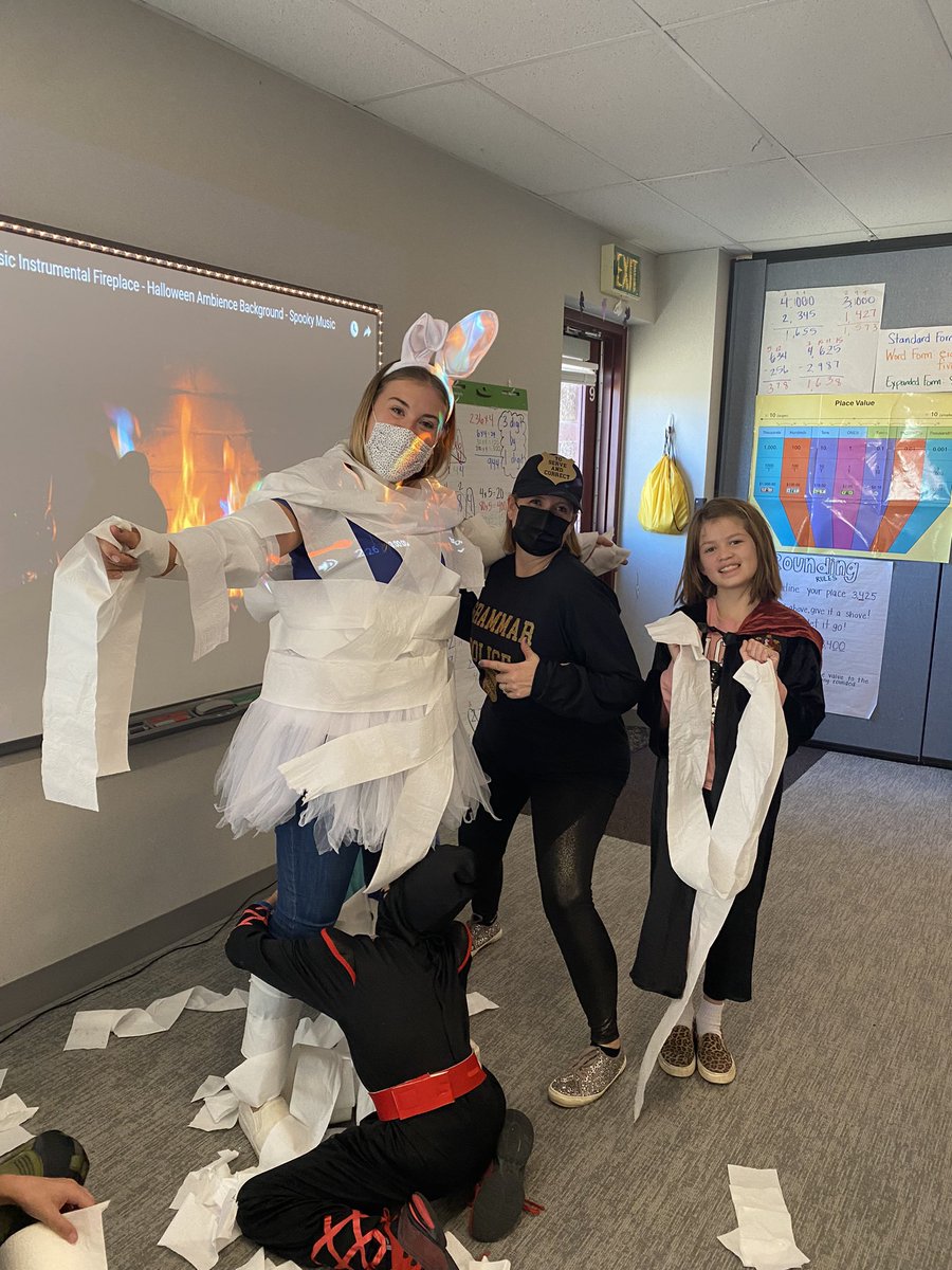 Mrs. Hill’s class won the nightly challenge and got to mummify Anna Banana!  <a href="/ryanelemsocial/">Ryan Hawks</a> <a href="/boosterfunrun/">Boosterthon</a>