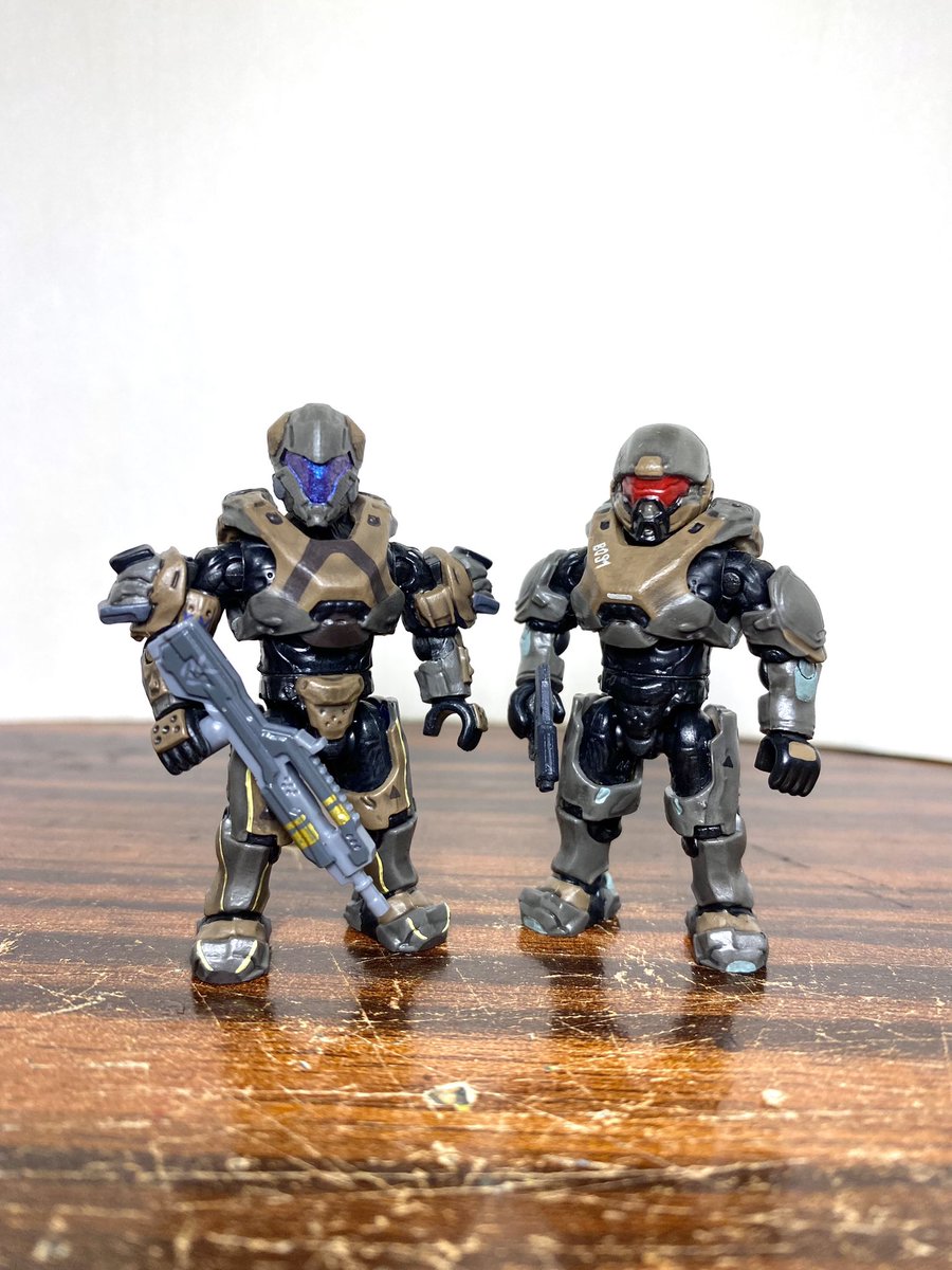 TheGcustoms's tweet photo. Hey guys! Had the pleasure of making Tom-b292 from the books for a commission! His helmet is 3D printed, arms are sculpted, and the rest is hand painted. He and Lucy look GREAT together 🤙🏼🔥 #halo #halobooks #spartanIII #halospotlight (thanks @Halopedia for the info!) https://t.co/kOctrqbuYq