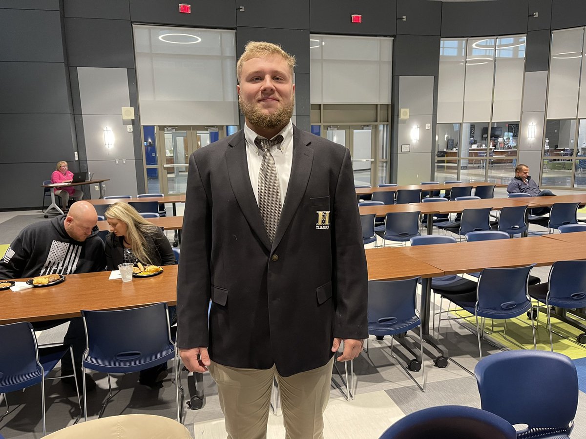 CoachJasonTone's tweet photo. Congrats to @ChapPendergrass on being selected offensive linemen of the week by the Anderson County TD Club. Also congrats to @jack12murphy for being selected for their character award!  Proud of these two! @TLH_Football https://t.co/rxMowJy1cP