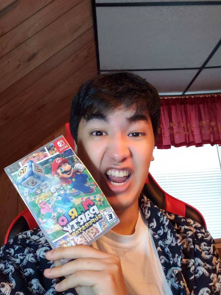 CrispyBanos's tweet photo. Had to drive through Flood Warming weather but I got #MarioPartySuperstars ! Streaming it tonight on twitch! https://t.co/RABd8wOqXS