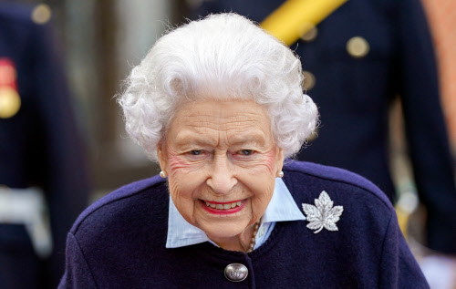 timesofindia's tweet photo. #BREAKING| Queen Elizabeth II to rest 'for at least' next two weeks: Palace

(AFP) https://t.co/QtJpRV7a9k