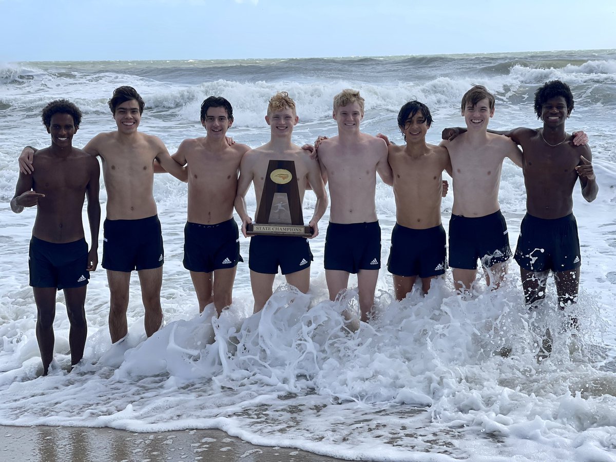 greeniesports's tweet image. 🌊🌊💍💍