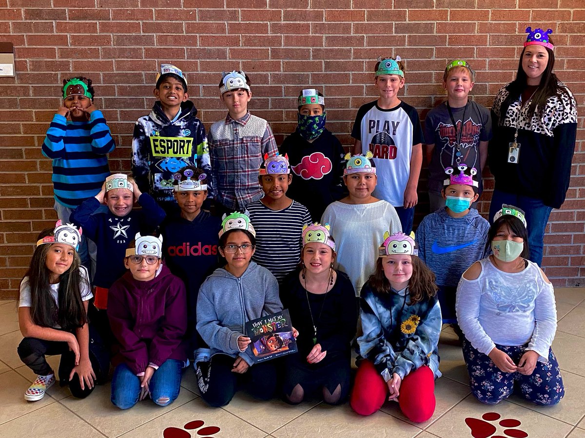 A little Halloween book character dress up fun today!👹 #TESbulldogs #WISDgreatness