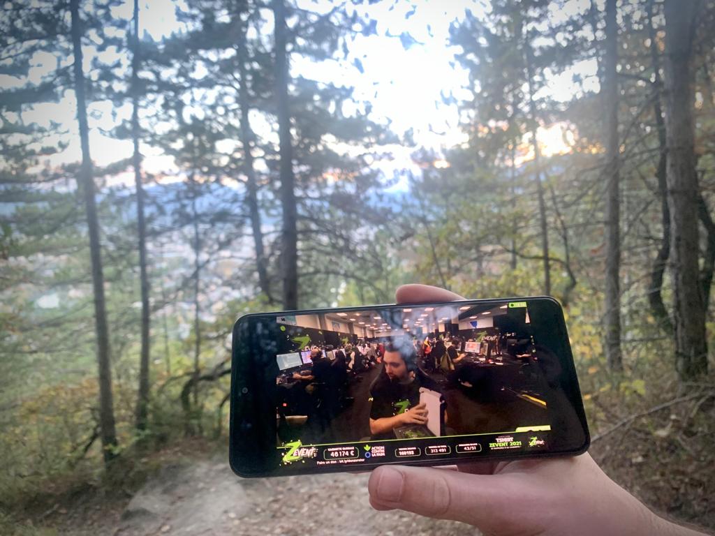 Jangberry_'s tweet photo. En vrai, l'ouverture du #ZEVENT2021, ça se regarde en montagne non ? @ZeratoR https://t.co/sdqOF3gAmI