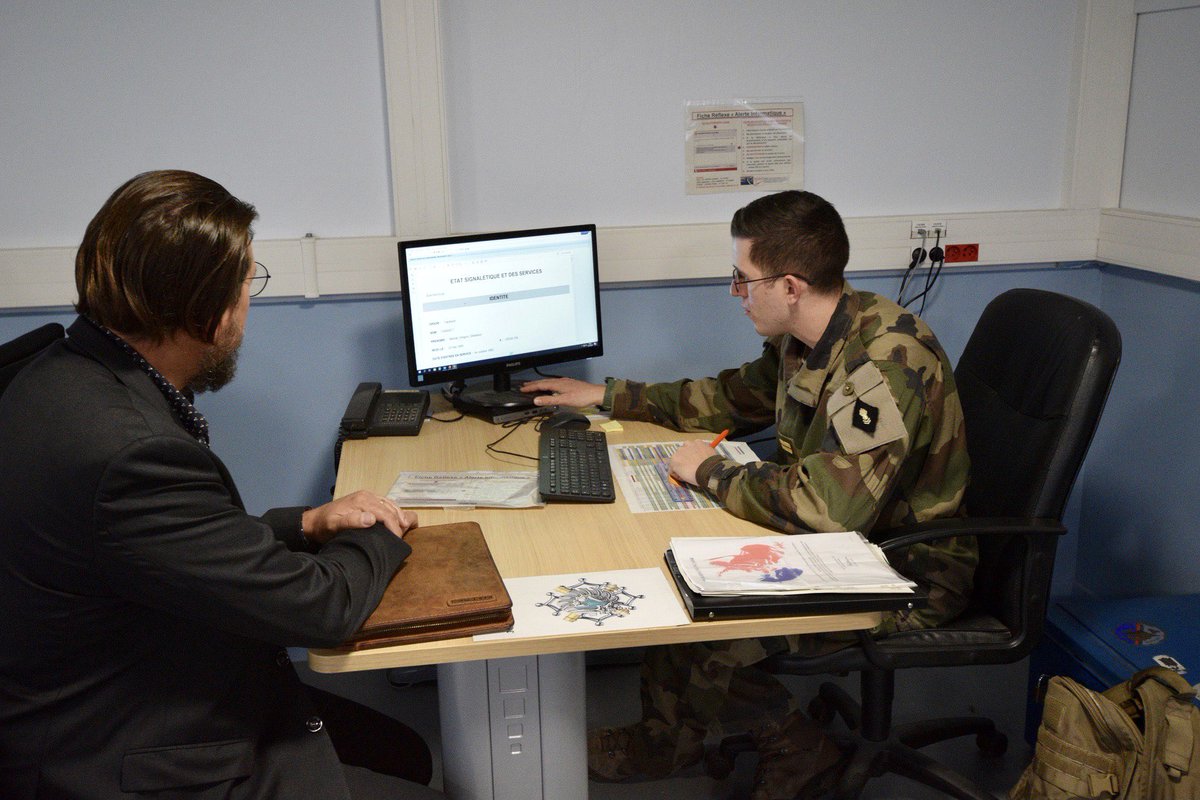 3eRMAT's tweet image. #VORTEX 
Cette semaine 20 ex-militaires d’active du #3RMAT se sont présentés au régiment afin de mettre à jour leurs dossiers administratifs. 

Ils font partie de la réserve opérationnelle de deuxième niveau et seront appelés à servir à nouveau en cas de besoins en renfort.