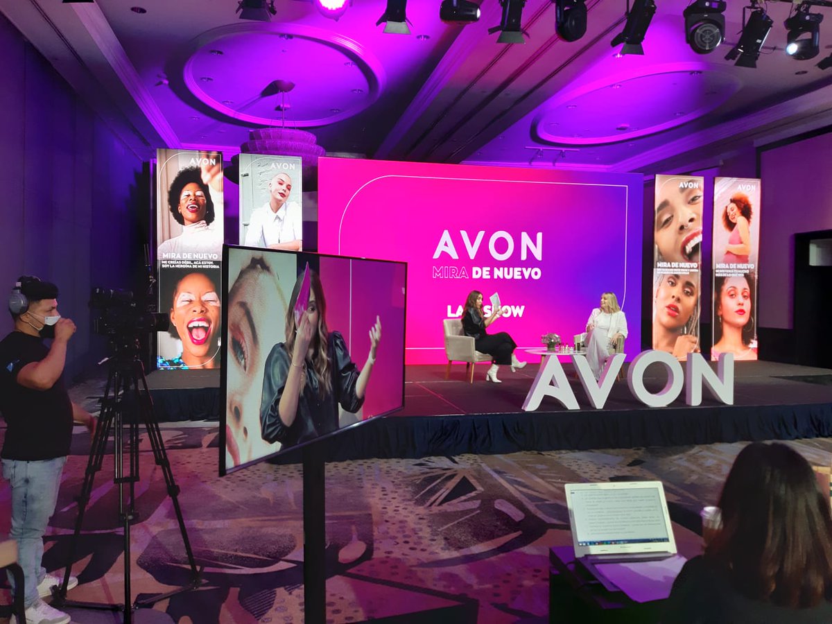 Crea eventos híbridos de alto nivel con la última tecnología que ofrecemos en nuestros salones de eventos.
Contáctanos y descubre tarifas con un asesor especializado: ventas.peru@marriott.com / 012177000