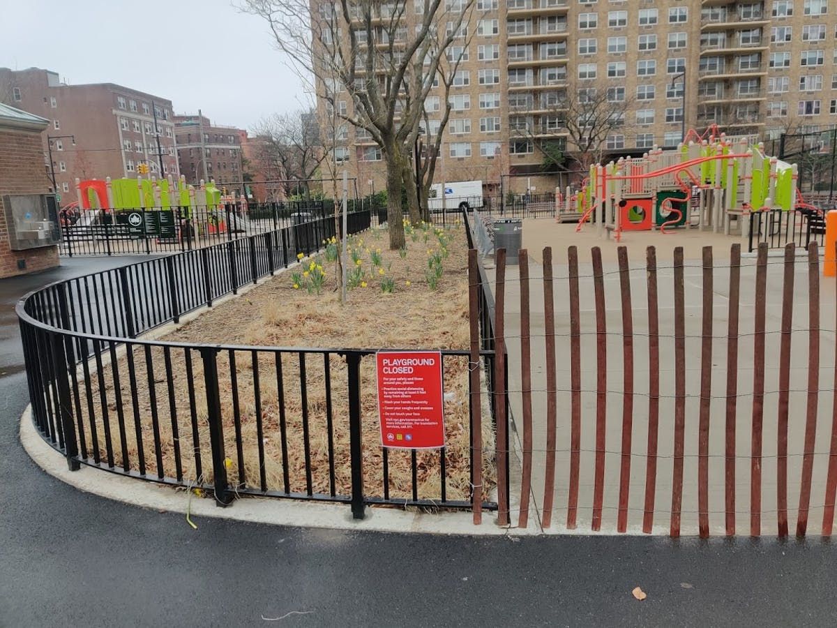 archinect's tweet photo. Justin Garrett Moore is proposing a 'Department of Care' for NYC @jgmoore #DesignJustice #PublicSpace

https://t.co/L96ruhelMJ https://t.co/vHNT51Ew6V