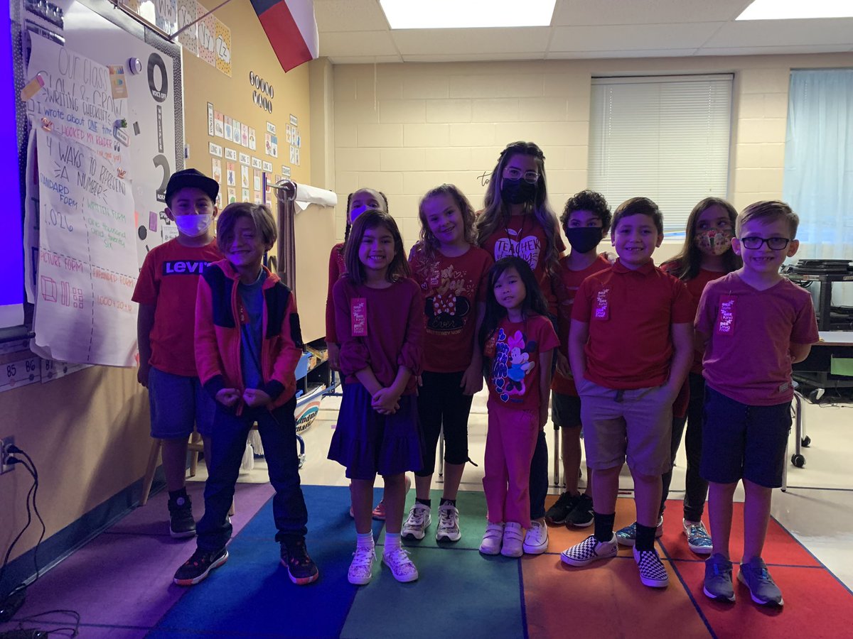 _mrscardenas's tweet photo. Itโs been a SPOOK-TACULAR red ribbon week! โฅ๏ธ #EllisonBees #BetterTogether๐ https://t.co/baXxyn1KI0