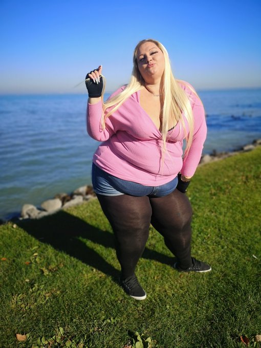 Happiness begins at over 190 pounds #bbwmodel #plussizefashion #follow #ssbbwbelly #biggirl #fatgirls<a href="/tag/bbwmodel"class="tags">#bbwmodel</a><a href="/tag/follow"class="tags"><span>#follow</span></a><a href="/tag/curves"class="tags"><span>#curves</span></a><a href="/tag/plussizefashion"class="tags"><span>#plussizefashion</span></a><a href="/tag/thickthighssavelives"class="tags"><span>#thickthighssavelives</span></a>