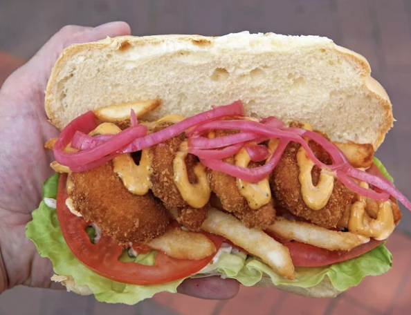 SyracuseEats's tweet photo. Calling all seafood lovers! The Fish Friar is the perfect place for you with fried &amp; broiled seafood, plus po' boys, sides &amp; draft beer, in a contemporary space with a patio. Go check it out with some friends. @FishFriarCuse #Yum #Fish #Seafood #goodeats https://t.co/5WSWYcZ0j2