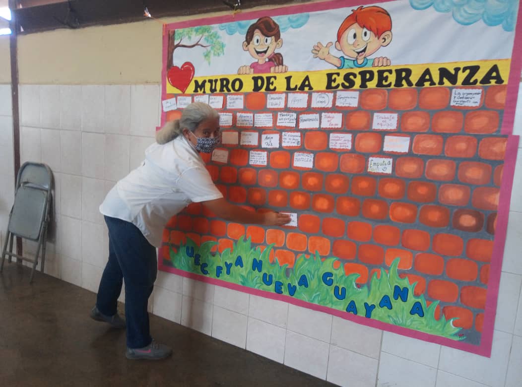 Tenemos el compromiso de seguir trabajando juntos por la justicia, la igualdad y el derecho a la educación. 

Juntos construimos el muro de la esperanza para #Venezuela. 

!Esperamos tu apoyo!

#SomosEsperanzaEducativa