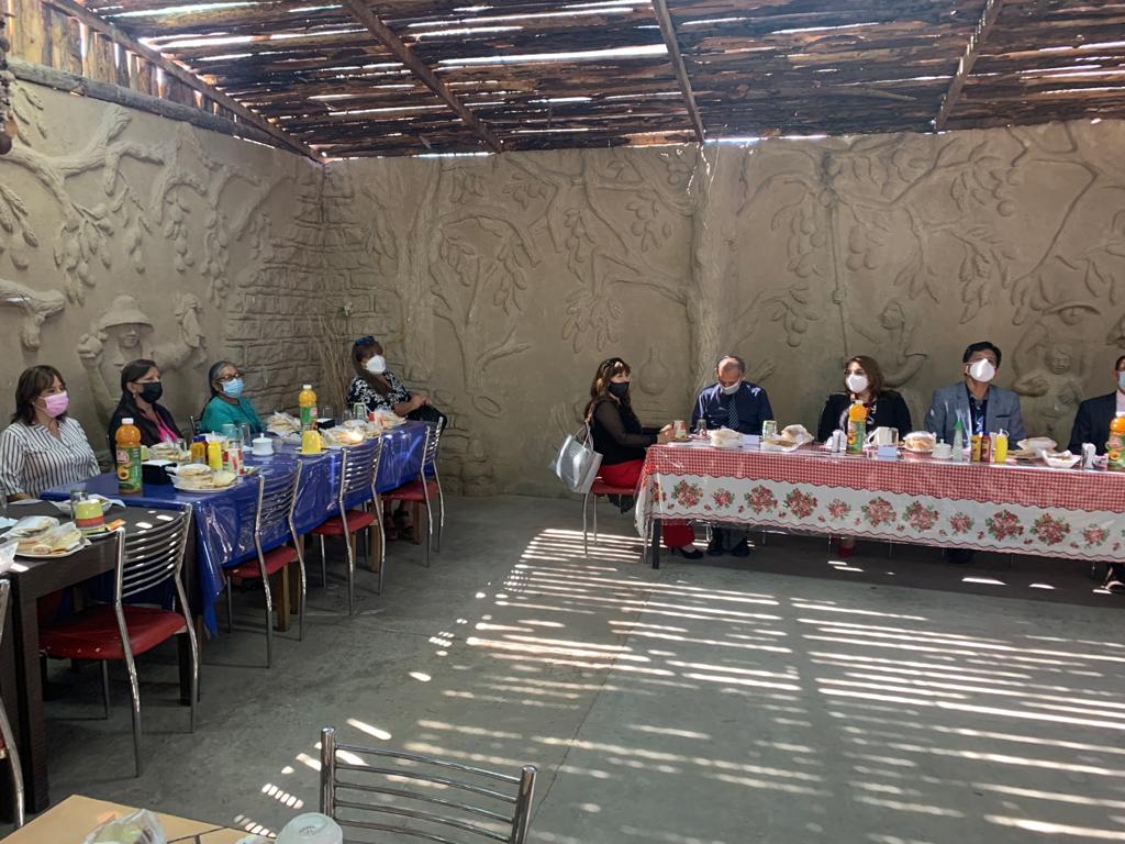 MMEG_Tarapaca's tweet photo. Seremi de la MMEG @mpardo18 participa en la actividad que se realizó en Pica por @MunicipioPica en el marco del Día Nacional de las Iglesias Evangélicas. Un bello momento de reflexión y encuentro #DiadelasIglesiasEvangelicas https://t.co/mVpkKAU9JN