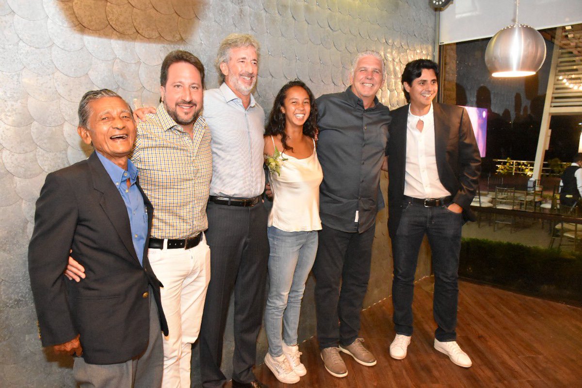 AndresGomezGogo's tweet photo. Tenis ecuatoriano con @leylahfernandez la homenajeada!! Suerte el 2022 !! @LAMorejon @Raul_Viver @nicolapentti #MiguelOlvera https://t.co/1NPfHGN9GK