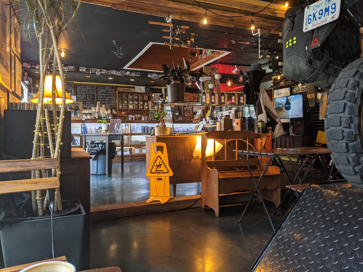 Catching up on commission work at one of my favourite places in my hometown.

(Also a silly Destiny thing) 