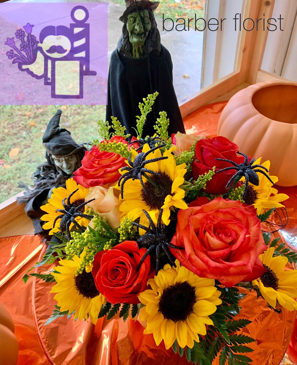 barberflorist's tweet photo. Call 217-245-4512 for #beautiful fresh #Fall arrangements delivered locally. #HappyHalloween #florist #flowers https://t.co/TUWsenYz9a