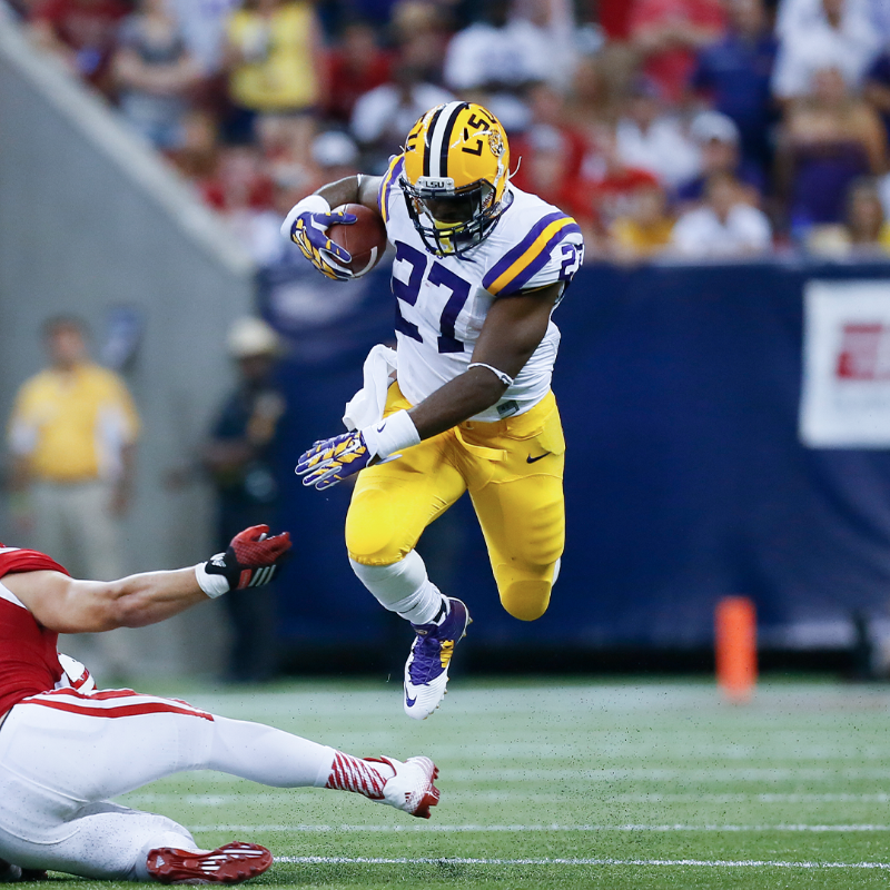 TexasKickoff's tweet photo. When someone says the floor is lava
#TexasKickoff 2014 x @LSUfootball https://t.co/fh41bllEGn