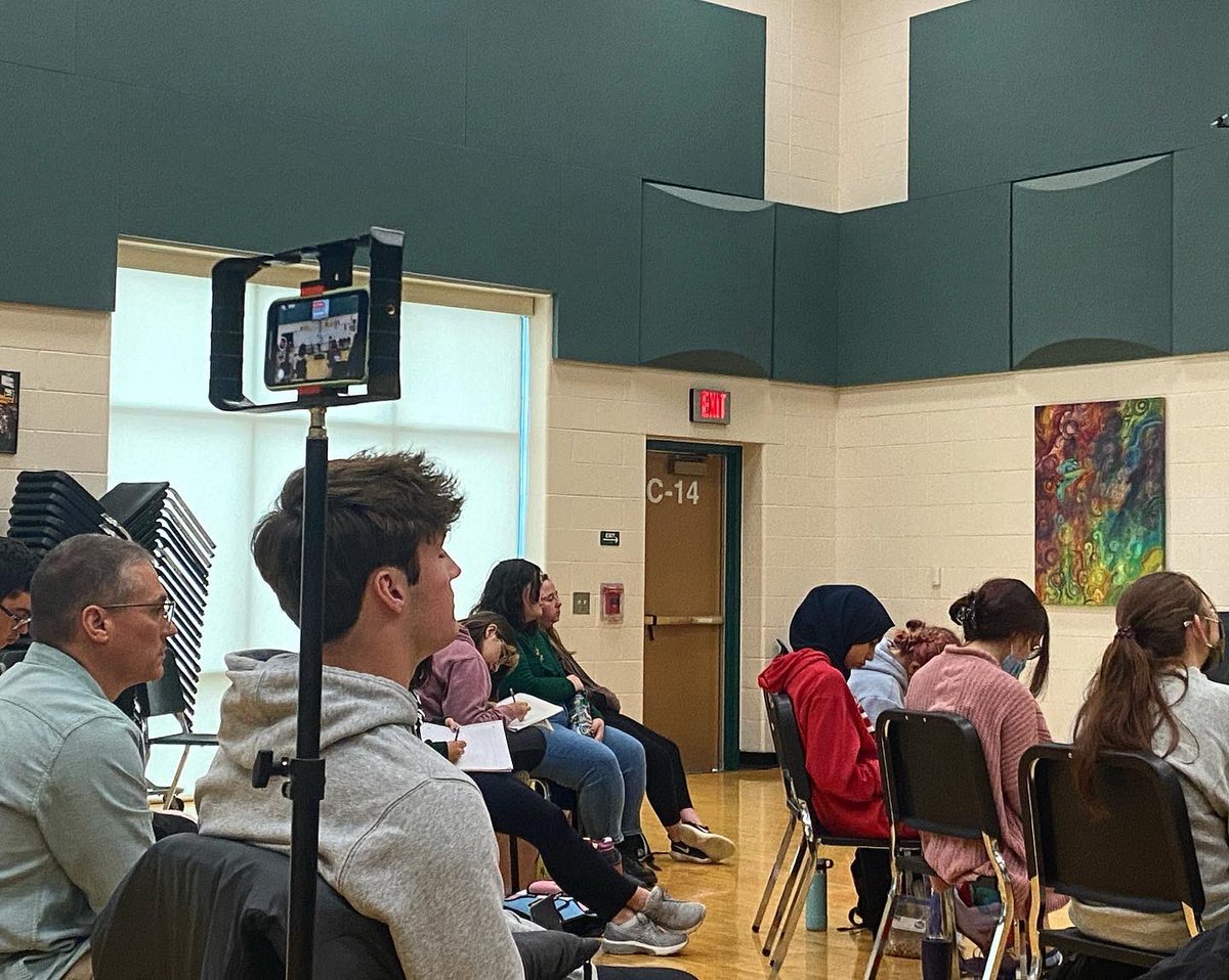 MHSColdCase's tweet image. And that’s a wrap! We just finished our week long training session with Mr. Carstensen we are so incredibly grateful for this opportunity and we can’t wait to apply what we have learned with our personal cases! (Check out our Instagram for some more pictures 📸🔦)