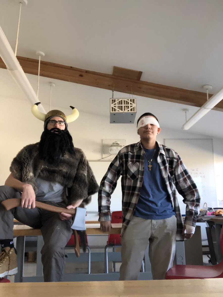 mianscumm's tweet photo. It was Halloween https://t.co/Tv2RMwrrxK