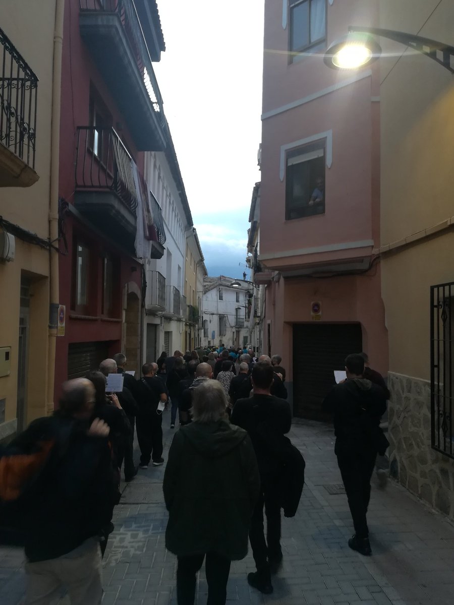 vgaliana_'s tweet photo. Callosa ja ret homenatge, humil però conscient, als dos callosins assassinats als camps d'extermini nazis: Jaume Seguí Saval i Joan Bautista Sanchis Conca.
#MemòriaÉsFutur https://t.co/XABbbVZXov