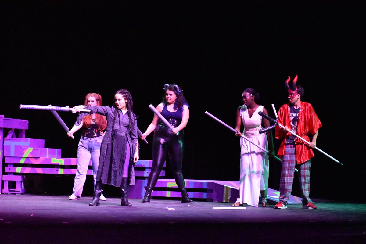 VikingTheatreCo's tweet image. Our party has successfully conquered opening night! Three more battles left! Don&apos;t miss your chance to join the action

#VTCdoesSKM #ClassAwesome 

vikingtheatrecompany.com