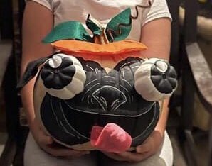 Rapunzl347's tweet photo. My friend’s daughter made the most adorable #Pugkin for Halloween. LOVE IT! https://t.co/cATBISYNNH
