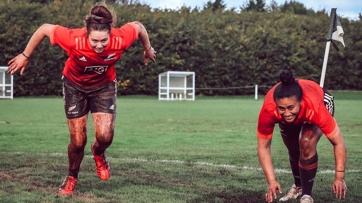 BlackFerns's tweet photo. Don’t mind a bit of mud 😁 

#BlackFerns100 #LoveEveryMinute https://t.co/DKrZgjnjc2