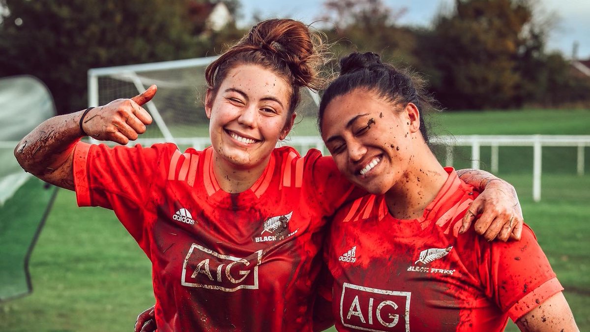 BlackFerns's tweet photo. Don’t mind a bit of mud 😁 

#BlackFerns100 #LoveEveryMinute https://t.co/DKrZgjnjc2