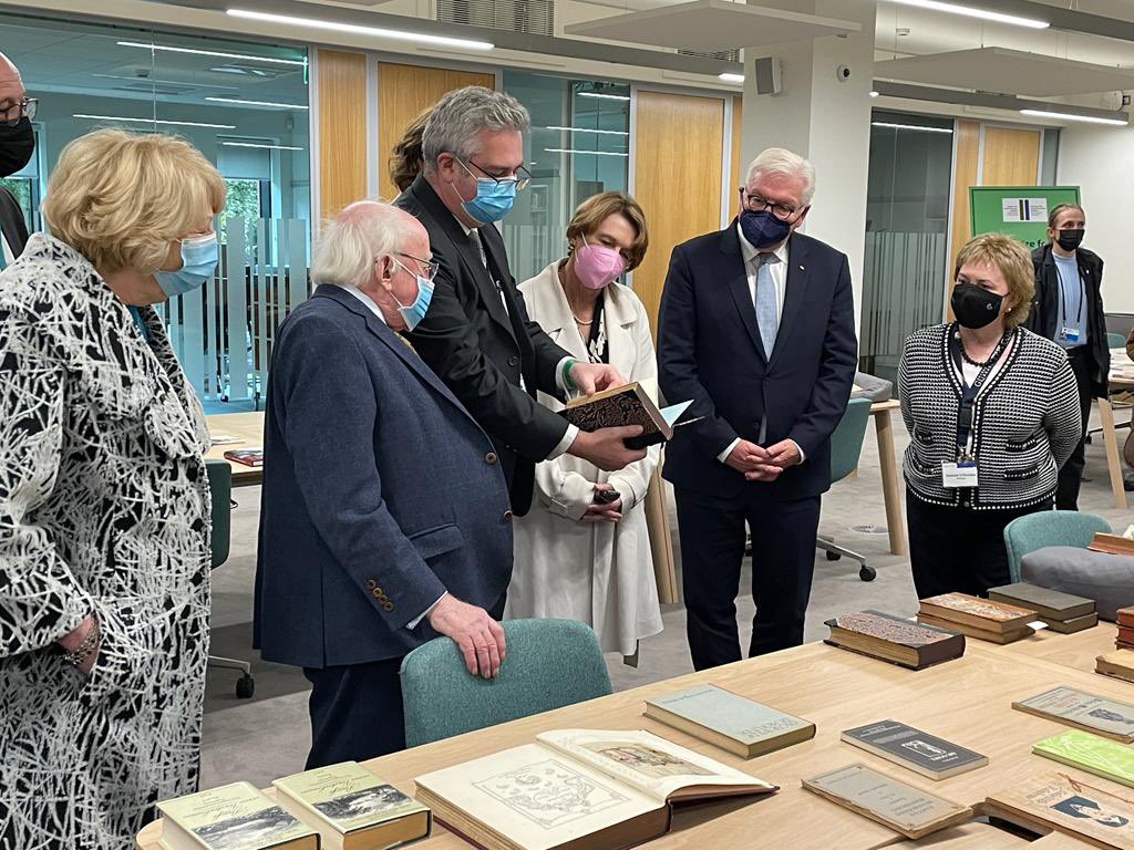 irlembberlin's tweet photo. President Steinmeier &amp; President Higgins visited @UL today and viewed the first German edition of Ulysses, engaged with students on the future of Europe, met with UL Chancellor Mary Harney and then with Mrs. Elke Büdenbender, President Steinmeier tried his hand at some hurling. https://t.co/82Vr9TIsce