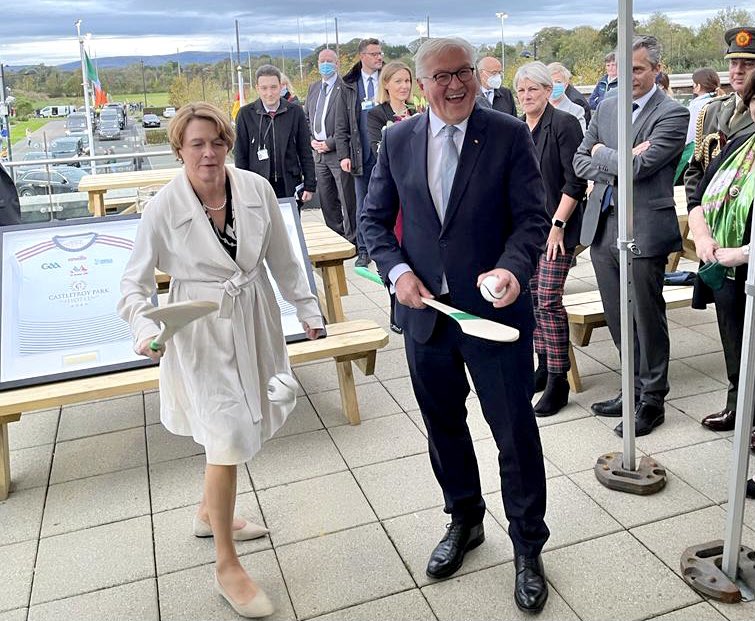 irlembberlin's tweet photo. President Steinmeier &amp; President Higgins visited @UL today and viewed the first German edition of Ulysses, engaged with students on the future of Europe, met with UL Chancellor Mary Harney and then with Mrs. Elke Büdenbender, President Steinmeier tried his hand at some hurling. https://t.co/82Vr9TIsce