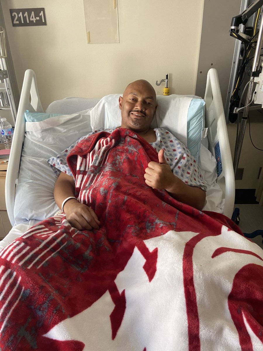 3/ But now, <a href="/DerekSparks5/">DEREK SPARKS</a> is facing his own cancer battle, having been recently diagnosed with pancreatic cancer. He's going through chemotherapy to treat it. Tomorrow, he'll join the Cougar Tailgate Show again as we try to rally <a href="/WSUCougarFB/">Washington State Football</a> fans around him. #ClaimIt #GoCougs