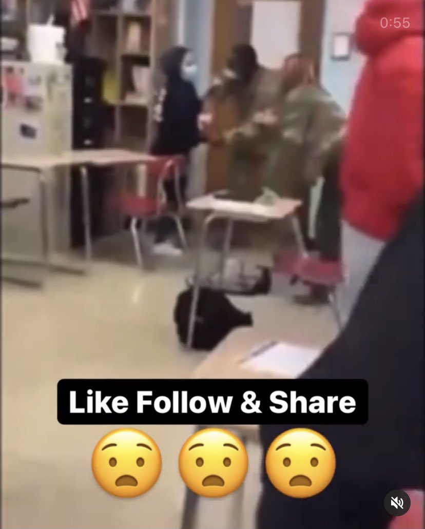 Are You Serious! Little Girl Brings A Knife to School For The Little Monster Girls Who Jumped Her 😧 instagram.com/reel/CVnpXybjT… #protecttheyouth #fight #unbelievable #crazy #schoolviolenceprevention #schoolviolence