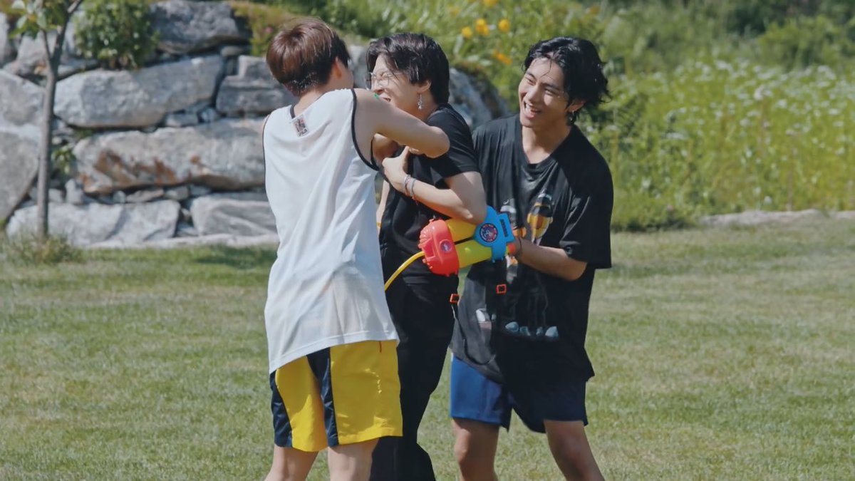 Бтс in the soup шоу. Soop бтс 2021. Тэхён 2023. Бтс ин зе. Бтс in the soup.