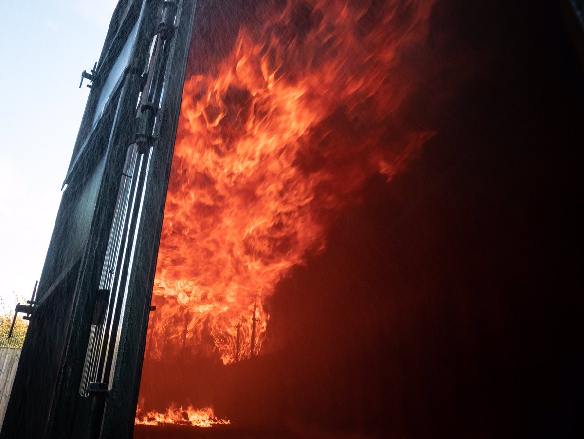 SteveAir_'s tweet photo. Day 20 - BA Phase day 5 - Compartment Fire Behaviour theory then demo unit and Attack 1. A great first week of BA training with huge progress from Monday morning.

@NlandFRS @N_landCouncil 
#firefighter #fire #rescue #training #nfrs #Northumberland https://t.co/K5vt6SFBLG