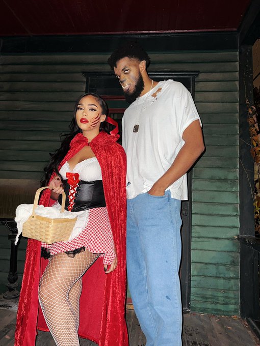 Watch Jordyn Woods's leaked NSFW photo on TwXstars