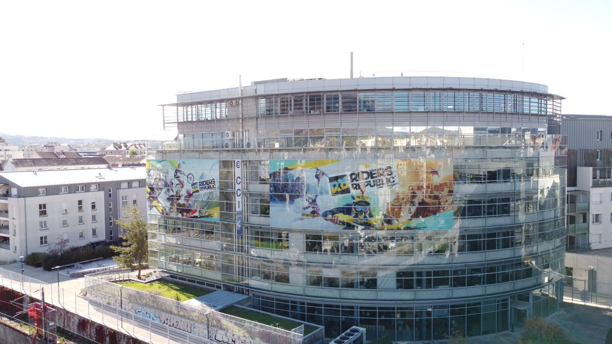 Banners on the outside 🖼
Celebrations on the inside 🎉
Ubisoft Annecy celebrated the launch of Riders Republic in style! https://t.co/jgQklbjc1K