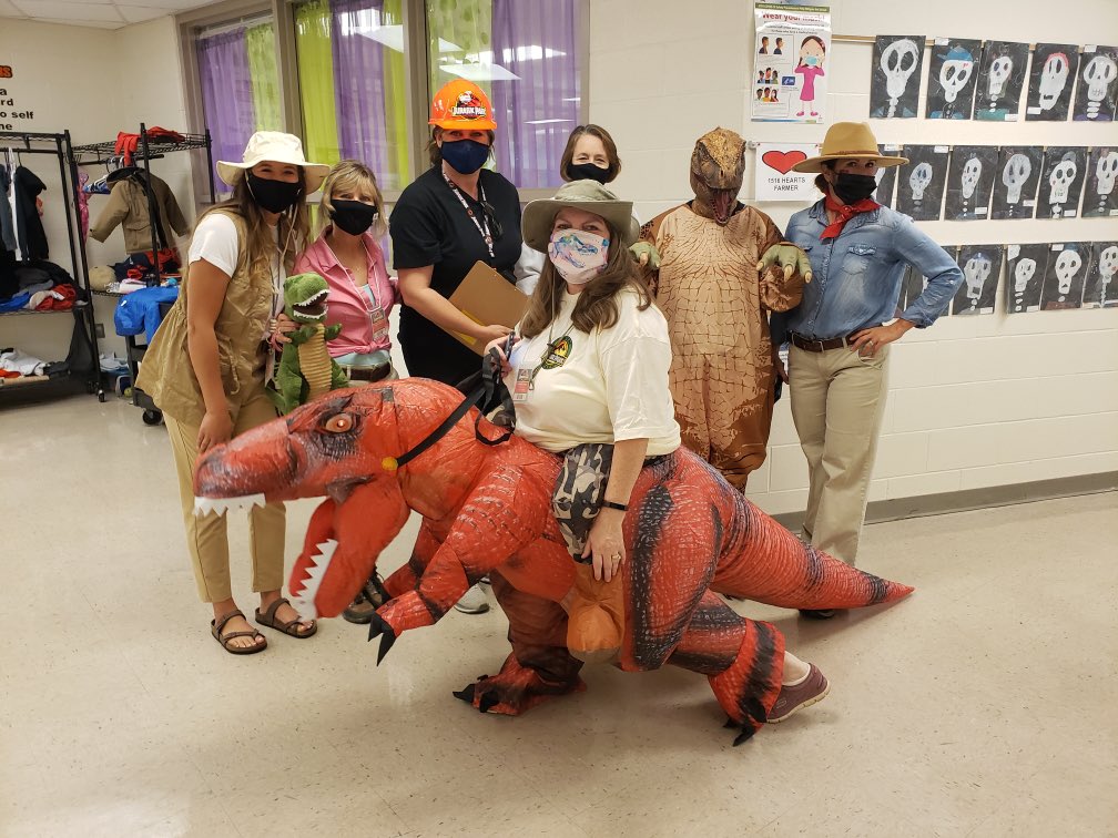 My awesome <a href="/FarmerDragons/">Farmer Elementary</a> team can handle 5th graders &amp; a T-Rex 🦖 ! <a href="/WendyHouse1234/">Wendy House</a> <a href="/MissyDavis4/">Missy Davis</a> <a href="/loskins1/">Laurel Oskins, NBCT</a>