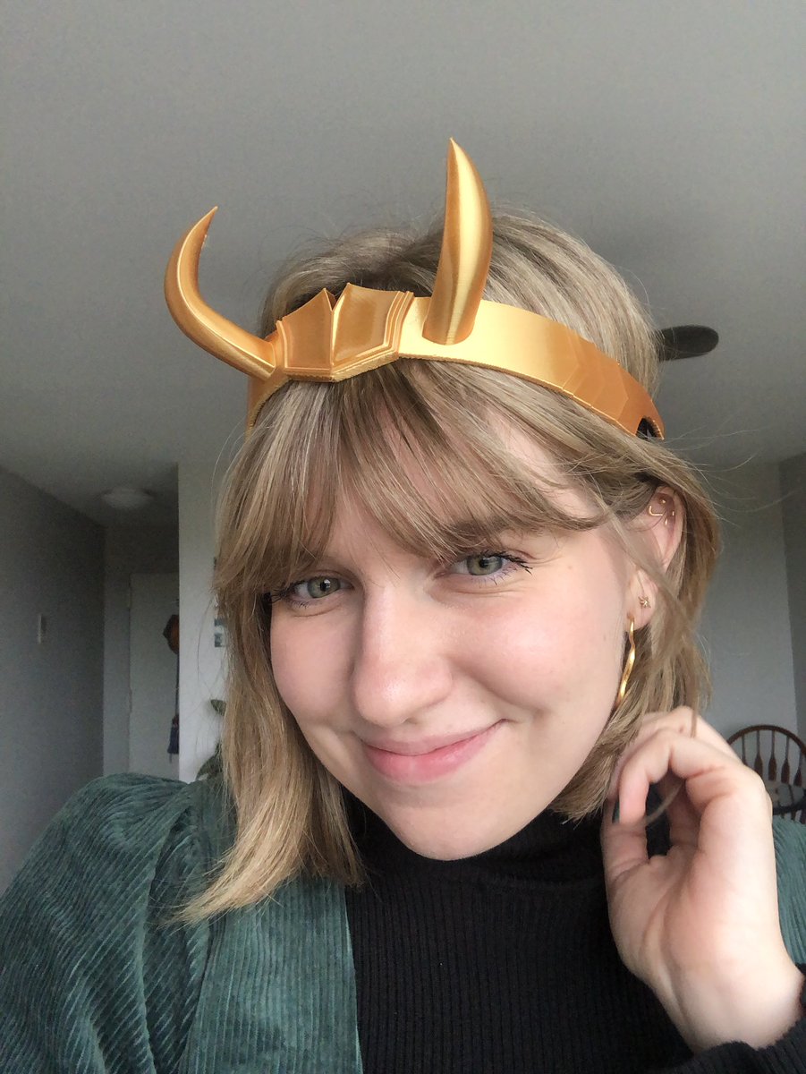 aligoldstein_'s tweet photo. the loki tv show means i can call myself a loki variant and my costume can’t be wrong so i present the Ali Loki (not to be confused with Alligator Loki)! https://t.co/HJ4egQ2TX9