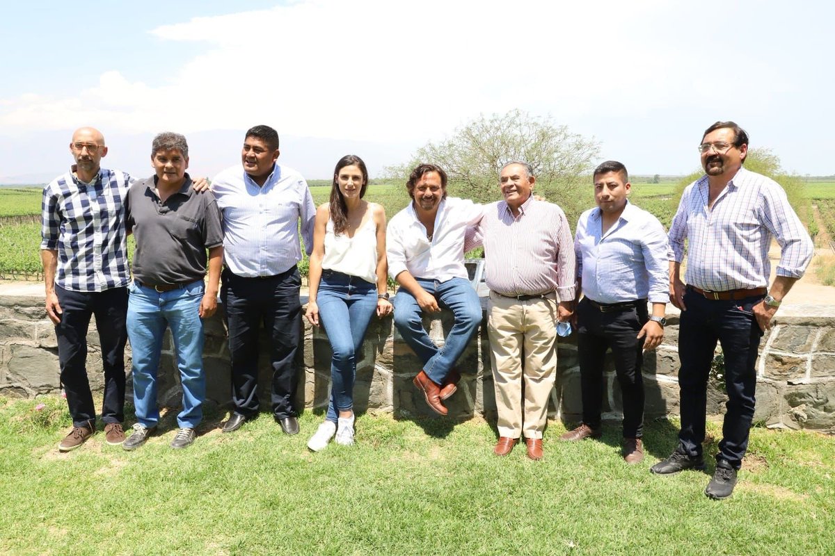 GustavoSaenzOK's tweet photo. En Animaná, encabecé la reunión convocada por el Gobierno provincial y legisladores de los Valles Calchaquíes para analizar las obras estratégicas que proyectamos para la región y consensuar aspectos vinculados al presupuesto 2022 🤝 https://t.co/Q5HG7SAIod
