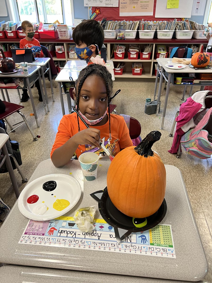Mrs. Arsenault's students enjoyed Pumpkin Caper activities today! #GriswoldSOARS