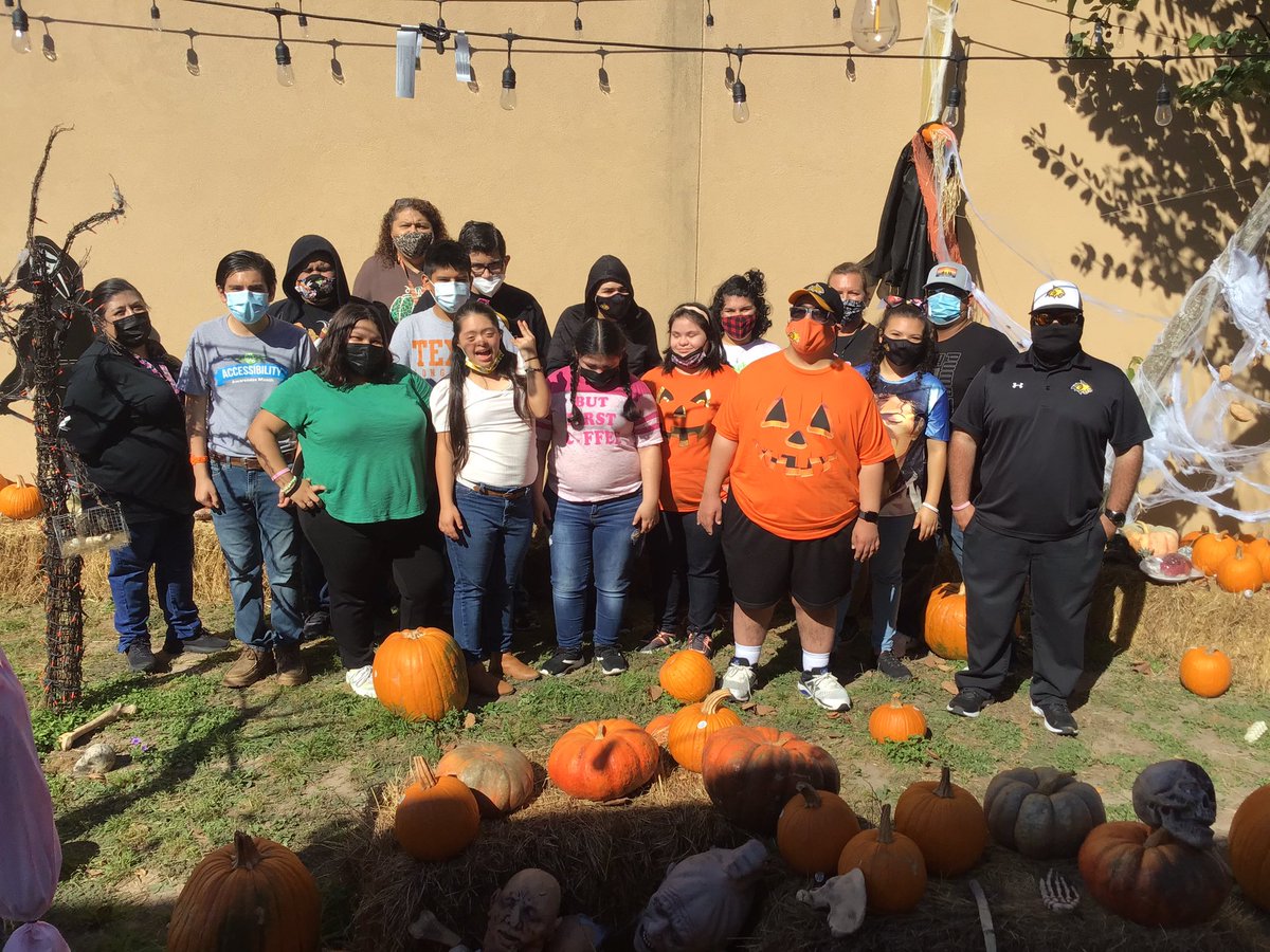 RHHS_Champs's tweet photo. Pumpkin Patch 2021…a huge shout out to Triple A Farm &amp; Ranch Western Wear in Rio Hondo for generous donations of pumpkins for our students…Thank you https://t.co/bYdhEmG0x1