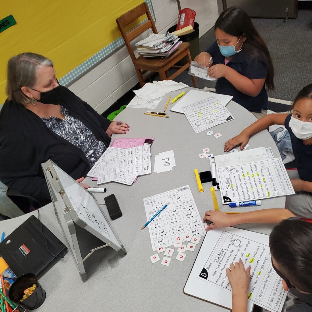 GPeabodyElem's tweet photo. Guided Reading pt. 2! #ChargerFamily #AchieveBelieveCreate @ICanReadDallas @MolinaSunset #SunMolTwitterChallenge https://t.co/XS5rgi1G5C