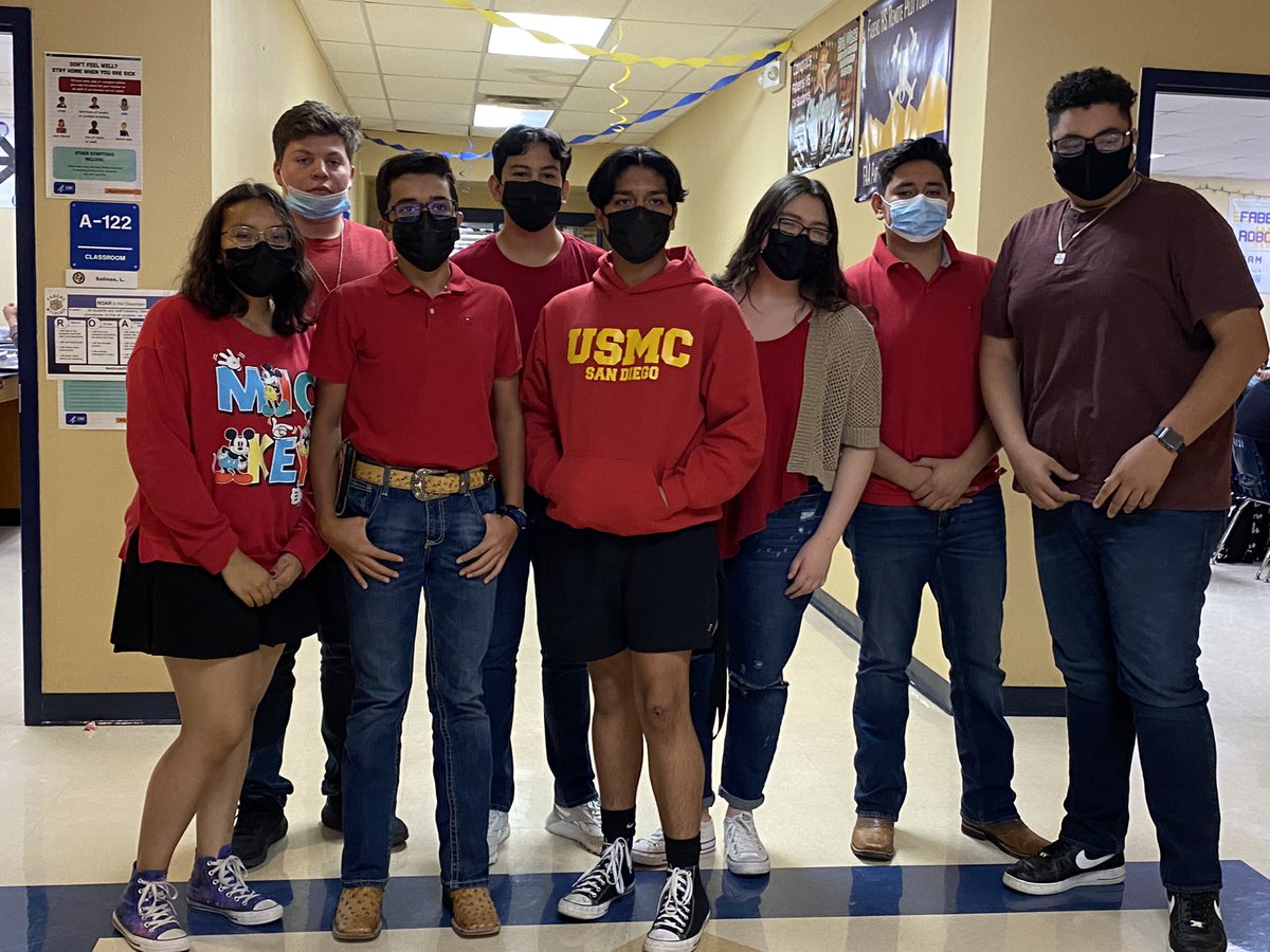 FHS_Reporters's tweet photo. Wildcats supporting Red Ribbon Week
Monday- Wear Read📍#WilcatsROAR https://t.co/PE5FLbVIBs