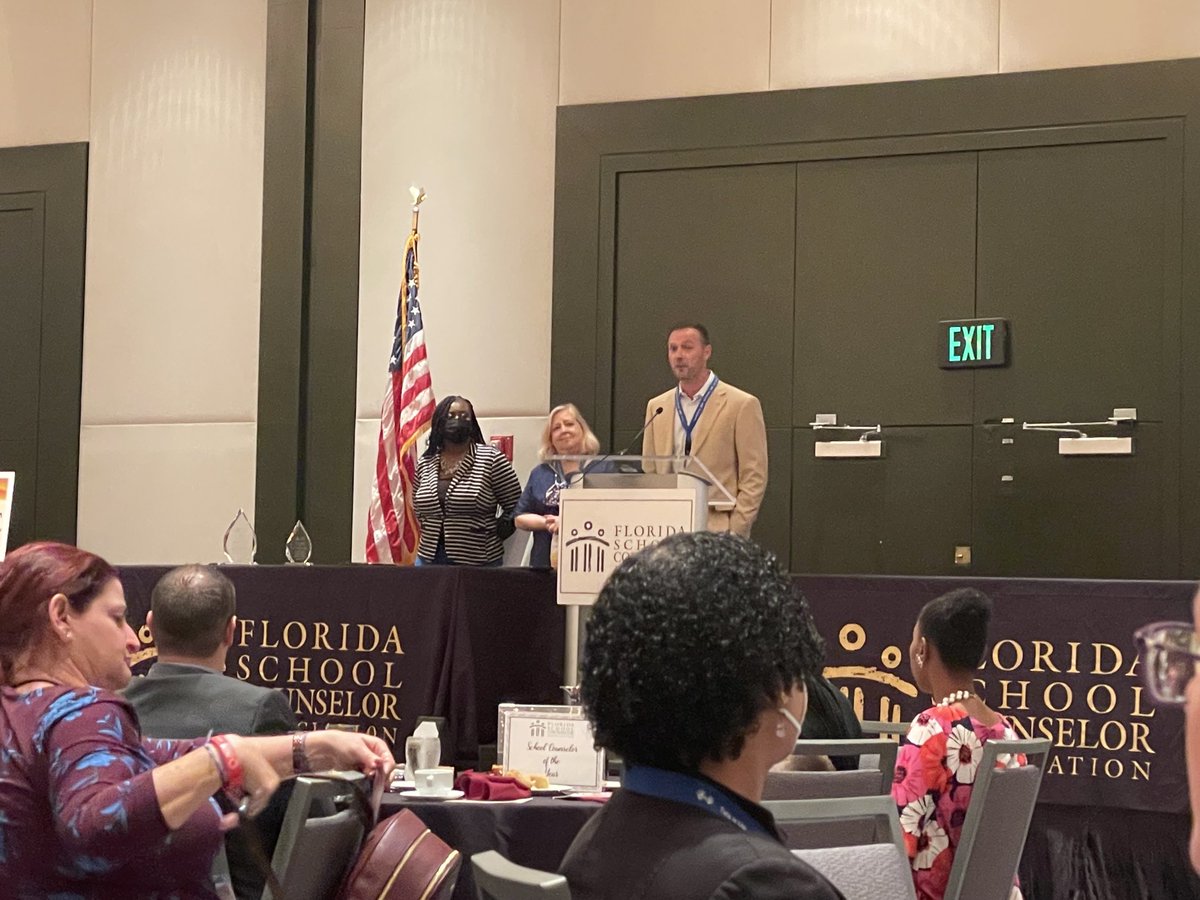Wow! To hear a school principal share his why School Counselors are so valuable makes my heart full. Congrats to Mr. Aaron Walker for his ⁦@myFSCA⁩ School Counseling Advocate award for School Administrators. #FSCA21
