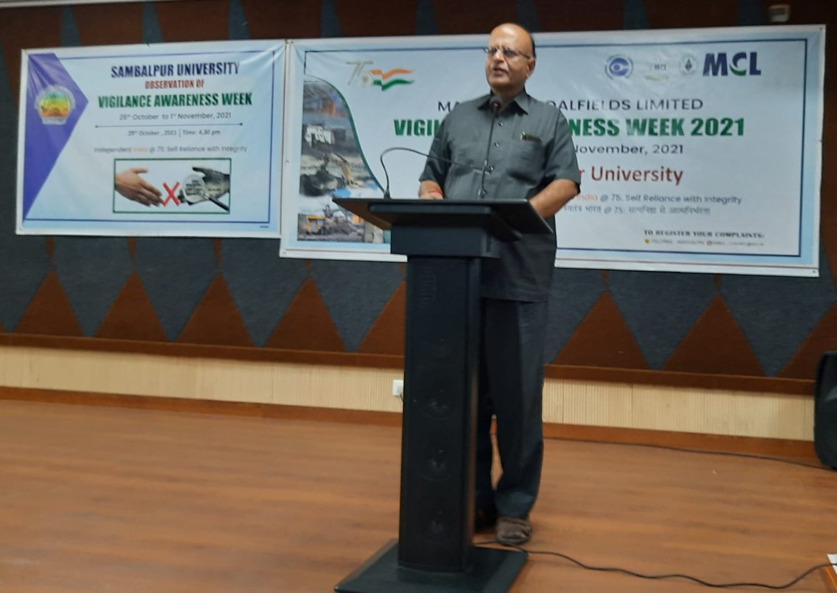 Sambalpur University observed the vigilance awareness for the year 2021 on 29.10.21 at 5 p.m. at IIM auditorium at Jyoti Vihar campus. The Vice Chancellor, Registrar, Chairman Faculties, staffs, scholars, students, officers of SU and IIM staffs were present in the programme.