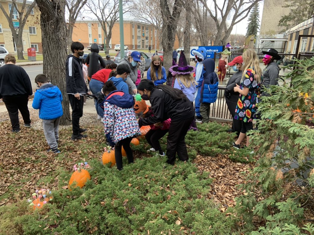 Rieger’sDaytimeFam🔥 tweet media