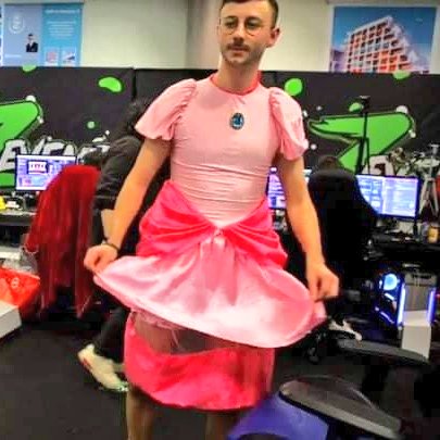 LeTempsDeMaude's tweet photo. Ça se voit rien qu'à son style,
Ça se voit à son allure,
Ça se voit à son sourire,
Et au choix de sa coiffure,
Éblouissante,
Élégante,
Craquante,
On voit bien que c'est une princesse.
#ZEVENT2021 https://t.co/NY7fmEKv5u