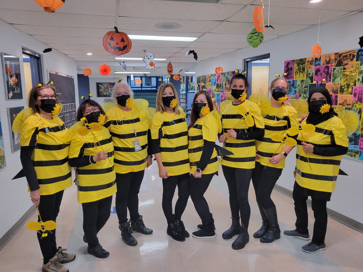 Loriholford's tweet photo. Happy Halloween from all of us @EdgemontCBE https://t.co/w994pO9tGC