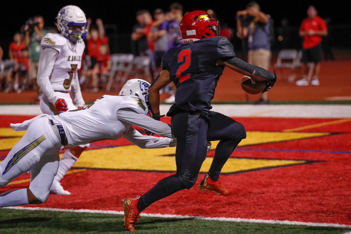 Jamareiii's tweet photo. Midseason highlights https://t.co/wi43xJxli5  @ChapfootballAZ @ChaparralTrack https://t.co/C46J3HDYv7